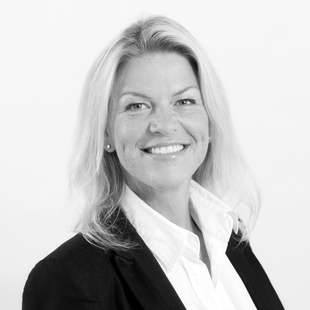 Marianne har jobbet som markedssjef i Malling & Co siden 2010. Hun er glødende opptatt av merkevarebygging basert på samspillet mellom markedsføring, CRM og ny teknologi. Marianne har over 25 års erfaring med markedsføring av næringseiendom men er utdannet profesjonell dykker og er verdens første kvinnelige metningsdykker. Når hun ikke tenker på markedsføring, er hun engasjert i byutvikling, ny teknologi og kultur.