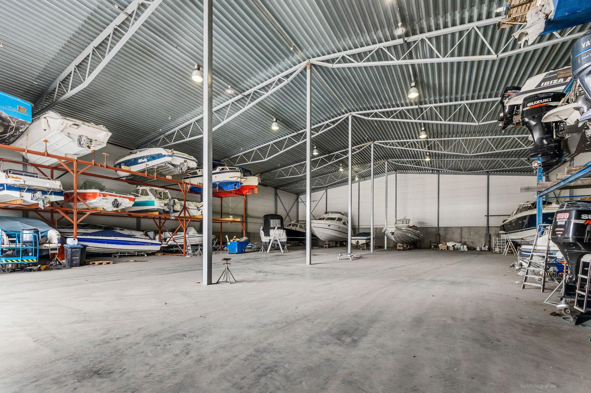 Hall C inne 2.jpg