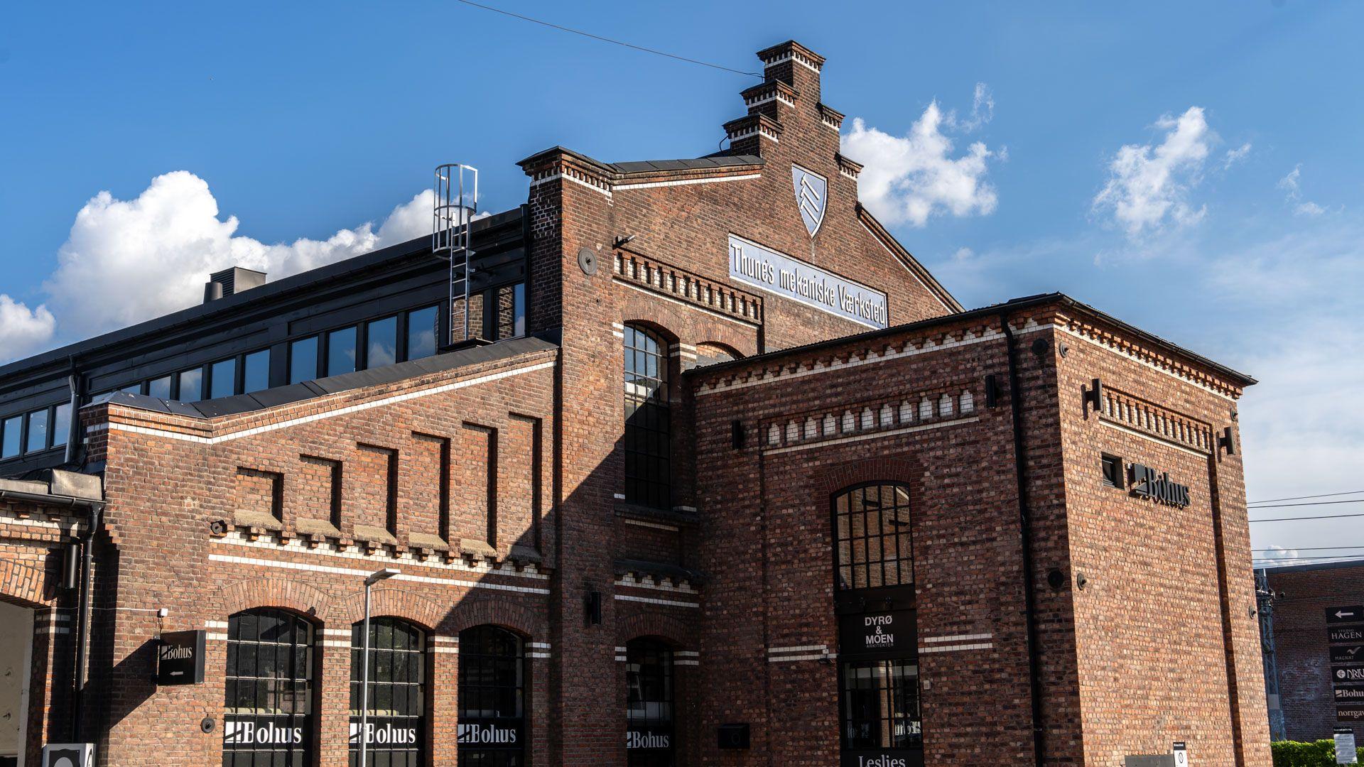 Brushe opp logoo.jpg