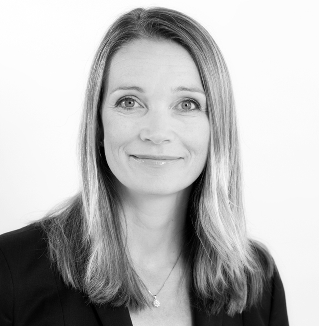 Nora har siden 2011 vært partner og senior rådgiver i teamet for Leietakerrådgivning i Malling & co. Hun er glødende engasjert i eiendom som strategisk virkemiddel for leietakeren og har arbeidet med endringsprosesser knyttet til eiendom mesteparten av sitt yrkesaktive liv. Hun har vært med på å bygge opp Malling & co Leietakerrådgivning til en markedsledende aktør som hele tiden utvikler sitt tjenestespekter til det beste for leietakeren. Nora elsker å arbeide med sine kunder fra strategiske diskusjoner i tidlig fase av et endringsbehov, til nøkkelferdige lokaler noen måneder eller år senere hvor kundens mål og visjon er implementert i hele løsningen. Belønningen er å se hva nye og gjennomtenkte kontorlokaler kan bidra til av stolthet og glede hos kunden!